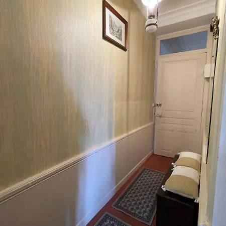 Grand Centre-ville Avec Balcon Et Wifi - Fr-1-555-87 *