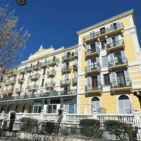 Apartamento Grand Centre-ville Avec Balcon Et Wifi - Fr-1-555-87